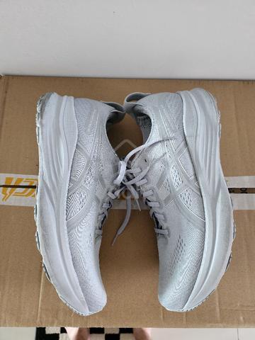 Asics Gel-Kayano 32 Running Shoes
Light Grey - photo 3 of 5