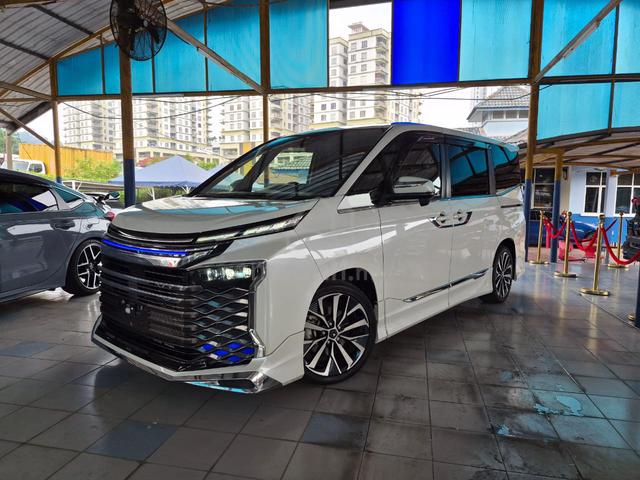2022 Toyota VOXY 2.0 S-Z , MODELLISTA BODYKITS - 2