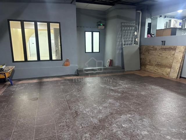 Fully Renovated Single Storey For Sale, Klang Jaya 1