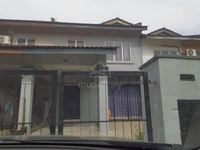 Fully Furnished Selangor Seri Kembangan Room For Rent 1