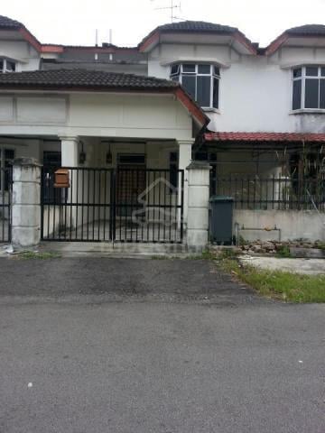 Rumah jalan kemajuan Taman Universiti 6 bilik 1