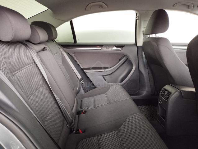 Volkswagen Jetta 1.4 TSI (A) High Premium Turbo - 5