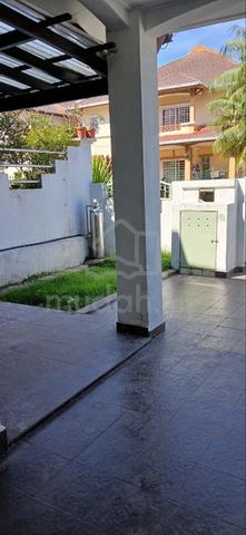 sharing room for female at bandar kinrara 5 1