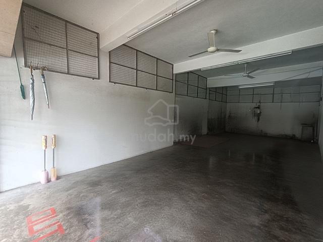 Taman mas falim shoplot ground floor for rent basic condition 1