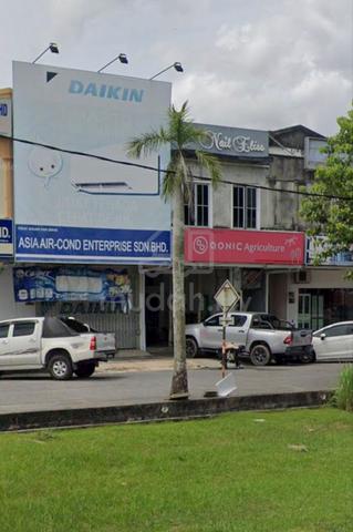 Kedai Sewa (Facing main road) (Tingkat bawah) Ground floor (Dekat A&W) 1