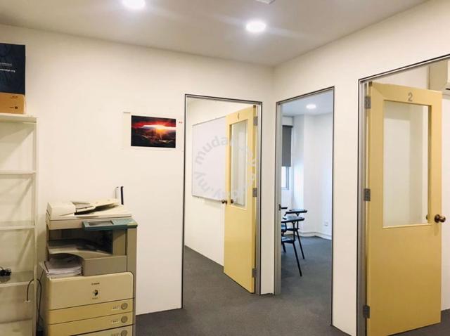 Office Partly Furnished Reno Queens Avenue near Sunway Velocity 1