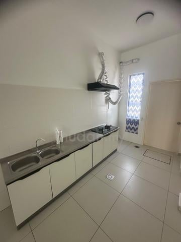(2 Aircon & Kitcchen) Tiara Sendayan 2sty House Labu for RENT 1