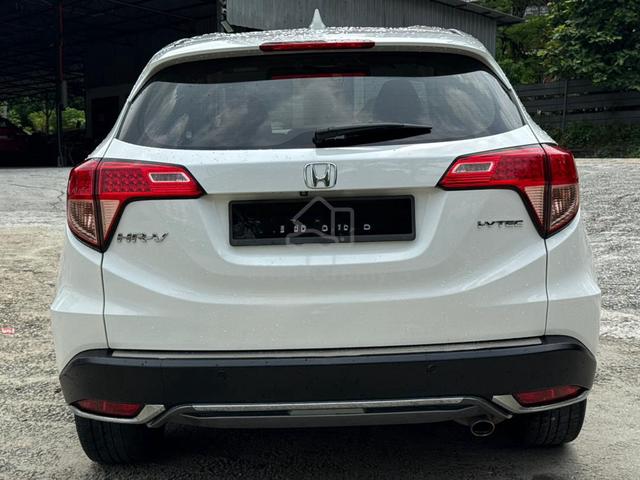 2017 Honda HR-V 1.8 V (A) LOW MILEAGE NICE CAR - 4
