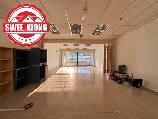 THIRD FLOOR E GATE SHOP LOT GELUGOR LOTUS 829sf BAYAN LEPAS OFFICE 1
