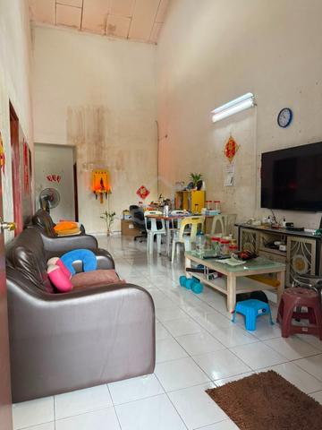 Taman Daya Single Storey Terrace Near Dato Onn 1