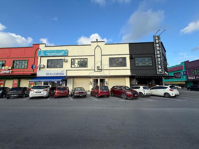 For Rent / Untuk Disewa Renovated Shoplot Bandar Baru Jelawat 1
