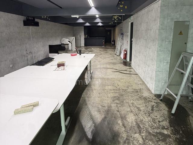 Office PLAZA SENTUL 10 [ TINGKAT 2 / WITH LIFT / PARTIALLY FURNISHED ] 1