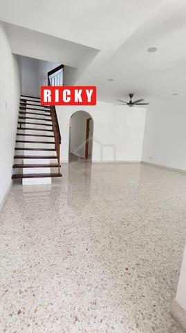 Landed For Rent 2 Storey Terrace Sungai Nibong Near Queensbay Mall 1