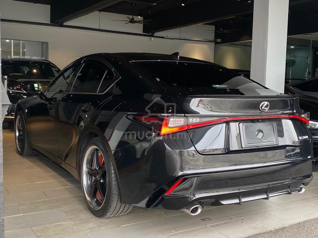 2023 Lexus IS300 2.0 F-SPORT (A) 12k Low Mileage - 2