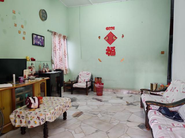 Taman Maju Jaya End Lot House 1