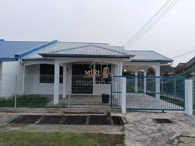 3 Bedrooms 2 Bathrooms 1 Storey Terrace House At Shang Garden 1