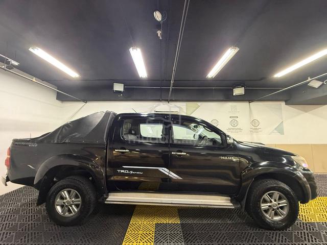 2015 Toyota HILUX 2.5 G VNT DOUBLE CAB (A) 1 OWNER - 3