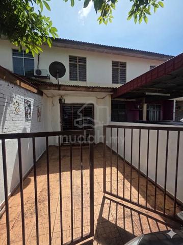 MURAH ! Tingkat Bawah Townhouse Limbongan Permai, Klebang, Melaka 1
