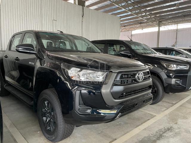 2026 PROMO Toyota HILUX 2.4 E / V /ROGUE GRS+12K - 3