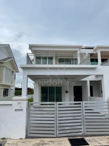 FOR SALE | DOUBLE-STOREY SEMI-D Property 1