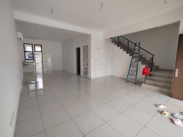 Horizon Hill Double Storey Super Link 24x75 Gated & Guarded Freehold 1