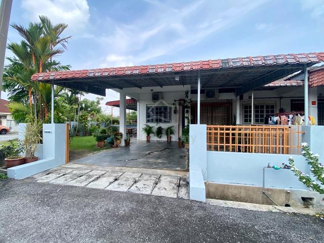 Bercham@Bandar Baru Putra FREEHOLD Single Storey Corner House 1