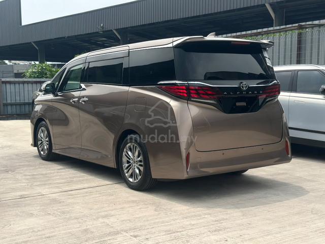 RECON UNREG 2025 Toyota ALPHARD *GOLD *LOW MILEAGE - 4