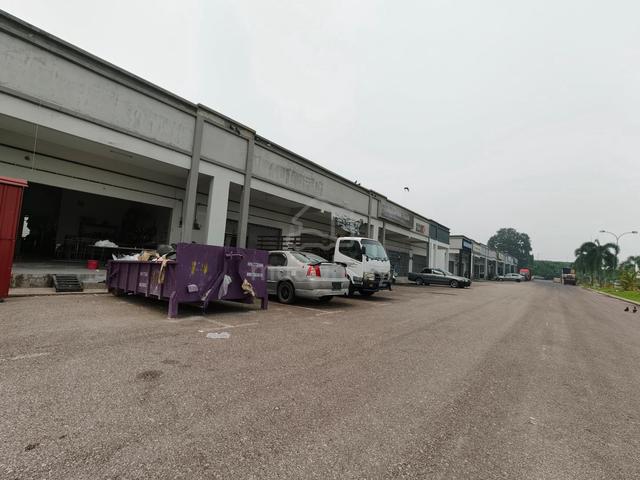 Full loan tmn laman indah single storey low medium cost shoplot skudai 1