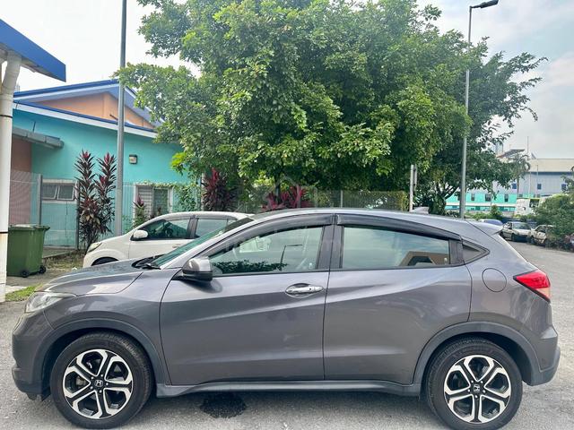 SEMI LEATHERš„2016 Honda HR-V 1.8 V REVERSE CAM - 4