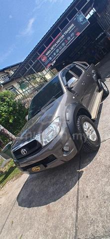 2010 Toyota HILUX 2.5 G FACELIFT DOUBLE CAB (A) - 2