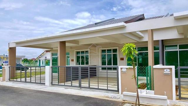 Salak tinggi 20x80 1sty High Cash back 43500 Full loan 4bedroom 1