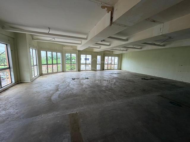Setia Alam Setia Prima Facing Main Road 2nd Floor Corner Unit For Rent 1