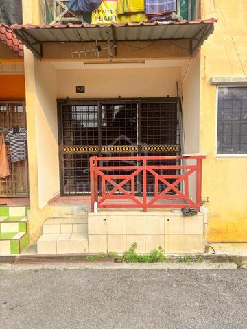Pangsapuri Seri Mewah (Block B) 1