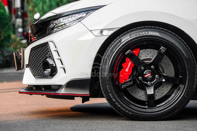 rim 18 ORI RAYS 57CR MADE IN JAPAN TYPE-R FK8  FL5 - photo 4 of 5