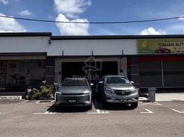 Shop Lot Taman Idaman Kluang Johor (Area Bandar) 1
