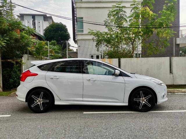 Ford FOCUS 2.0 SPORT+ SUNROOF PADDLE SHIFT AT PARK - 5