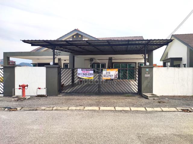 Semi D Near Botani, Gated Guarded 1