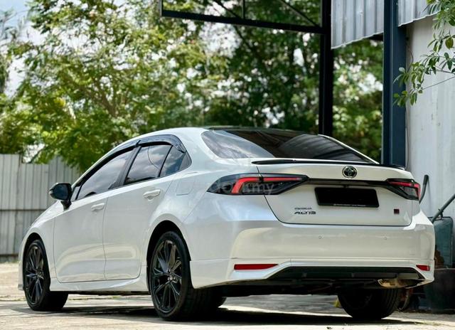 2025 Toyota COROLLA ALTIS 1.8 GR SPORT (A) - 2