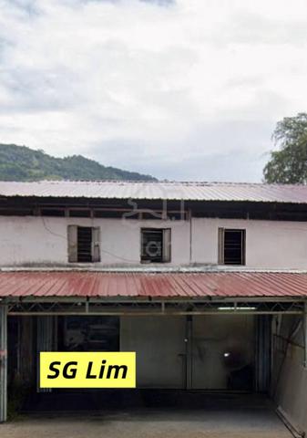 Penang Ayer Itam / 2 Storey House / Upstairs For Rent 1