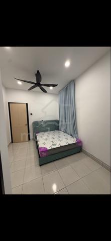 Private room for rent 1