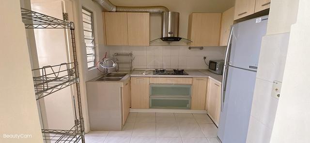 Medium Room @ Seri Maya , Setiawangsa 2 min to LRT Station 4