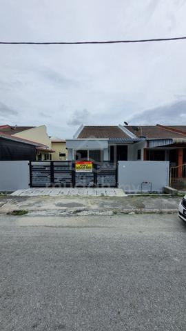 NEWLY Refurbished 1-storey Terrace House @Station 18, Pengkalan Ipoh 1