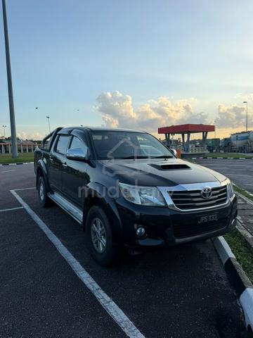 2013 Toyota HILUX 2.5 G VNT FACELIFT (A) - 1