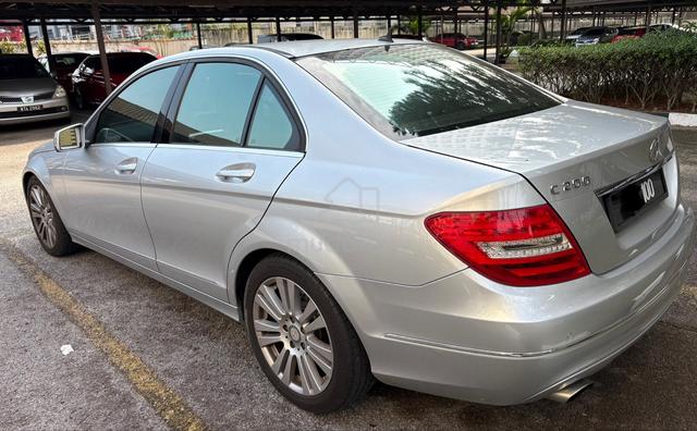 2012 Mercedes Benz C200 CGI BlueEFCY - 5