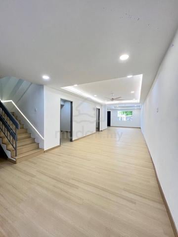 22x85 Renovation Unit Bukit Kempas Double storey 1