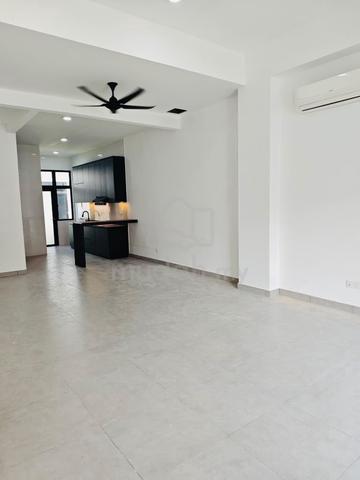 【For Rent】Setia Eco Cascadia Near Austin Double Storey Terrace House 1