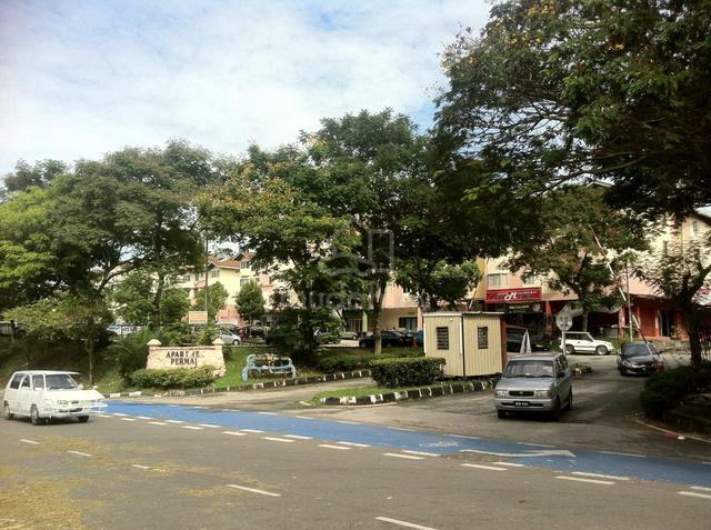 saujana apartment 1