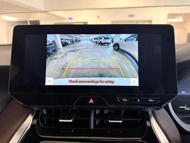 2025 Toyota HARRIER G DIM BSM GRADE 5AA LOW MILEAG - 4