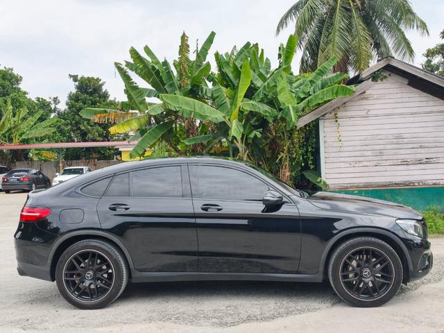 (LOAN KEDAI) Mercedes Benz GLC-250 4MATIC (2019) - 5