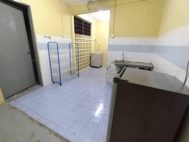 Flat PKNS Seksyen 7 Shah Alam 1